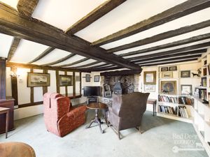 Sitting Room- click for photo gallery